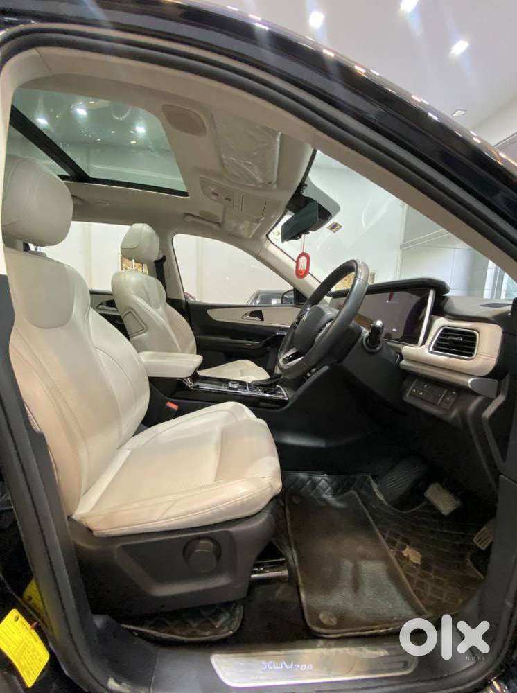 Mahindra Xuv700 2.2 Ax 7 Diesel At Luxury Pack Str, 2023, Diesel