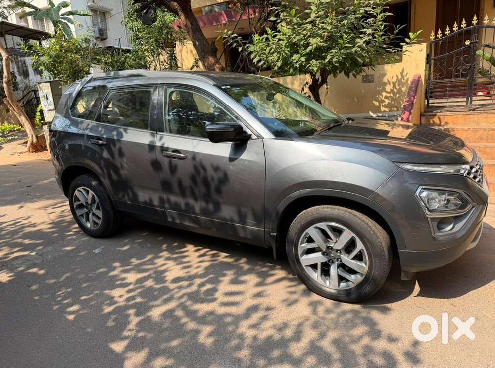 Tata Safari Showroom Track Fancy Number 4444