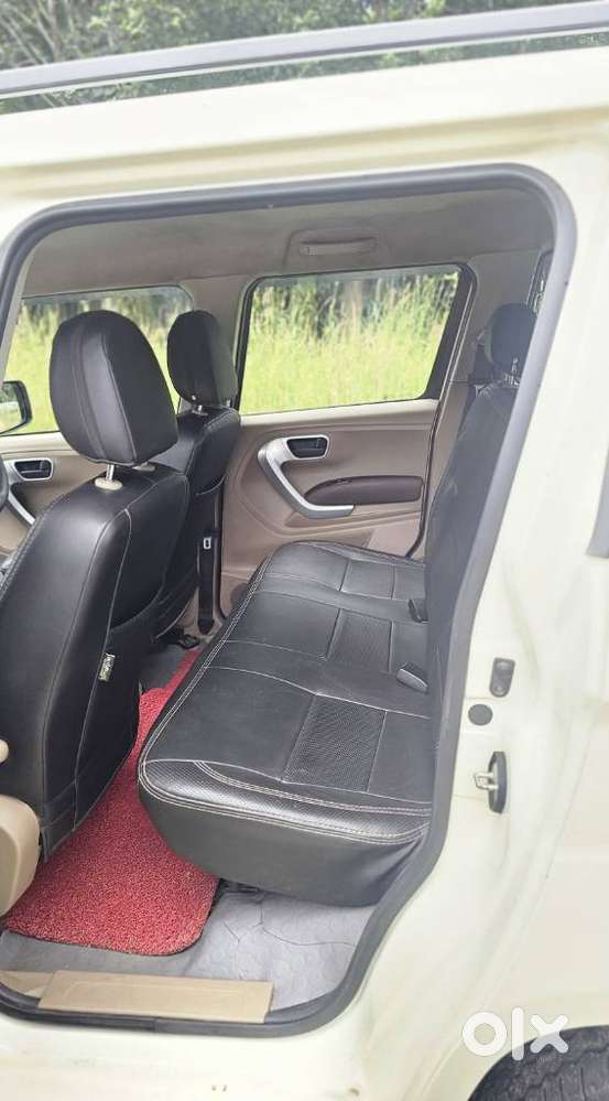 Mahindra Tuv 300 Mhawk100 T8, 2016, Diesel