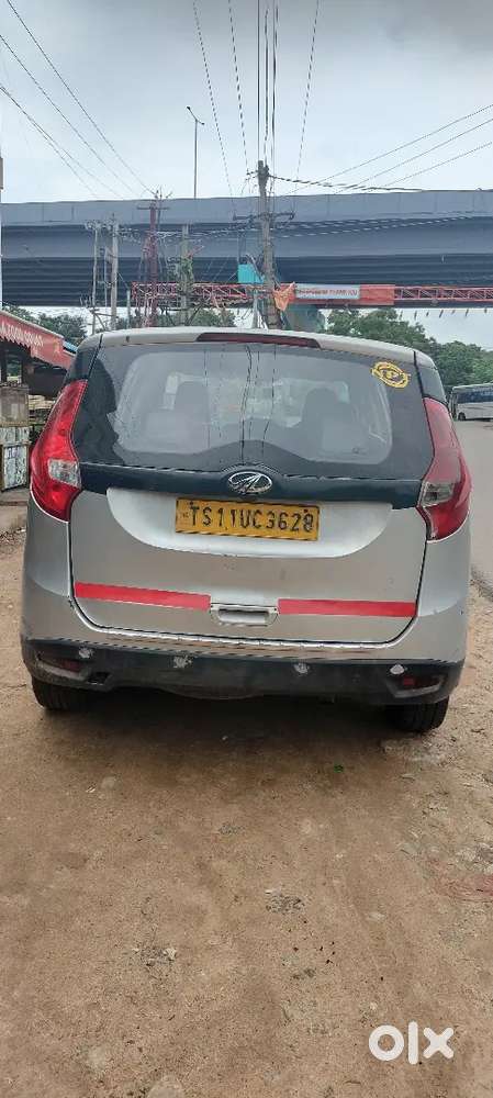 Mahindra Marazzo M6 2019