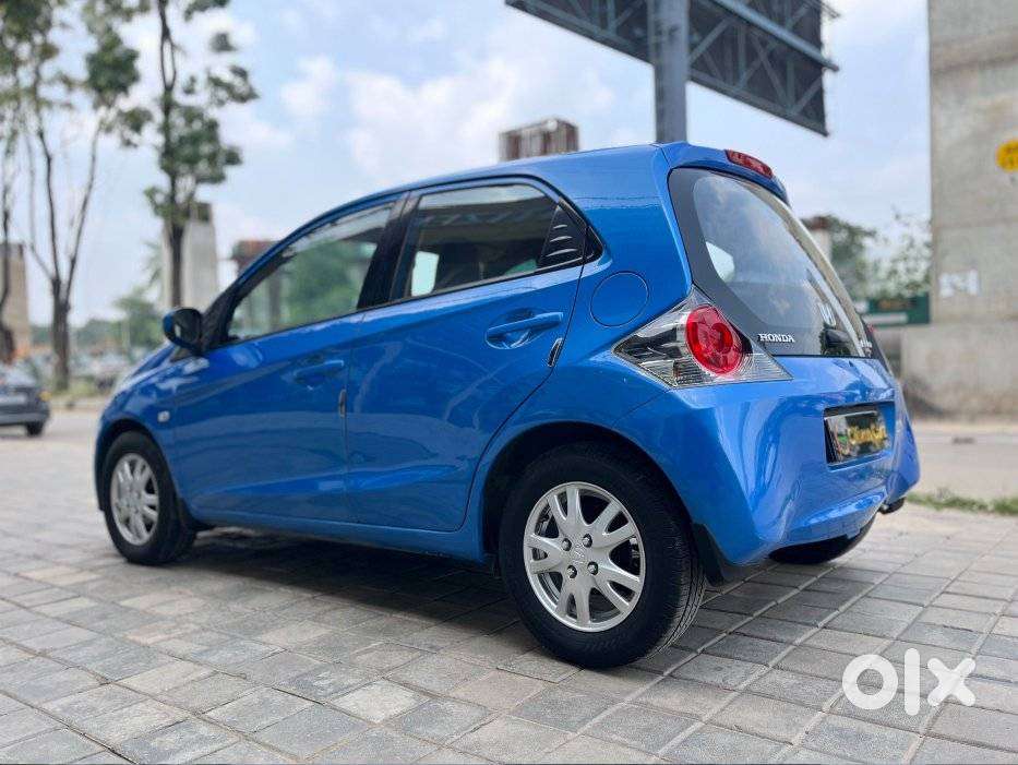 Honda Brio V Mt, 2012, Petrol