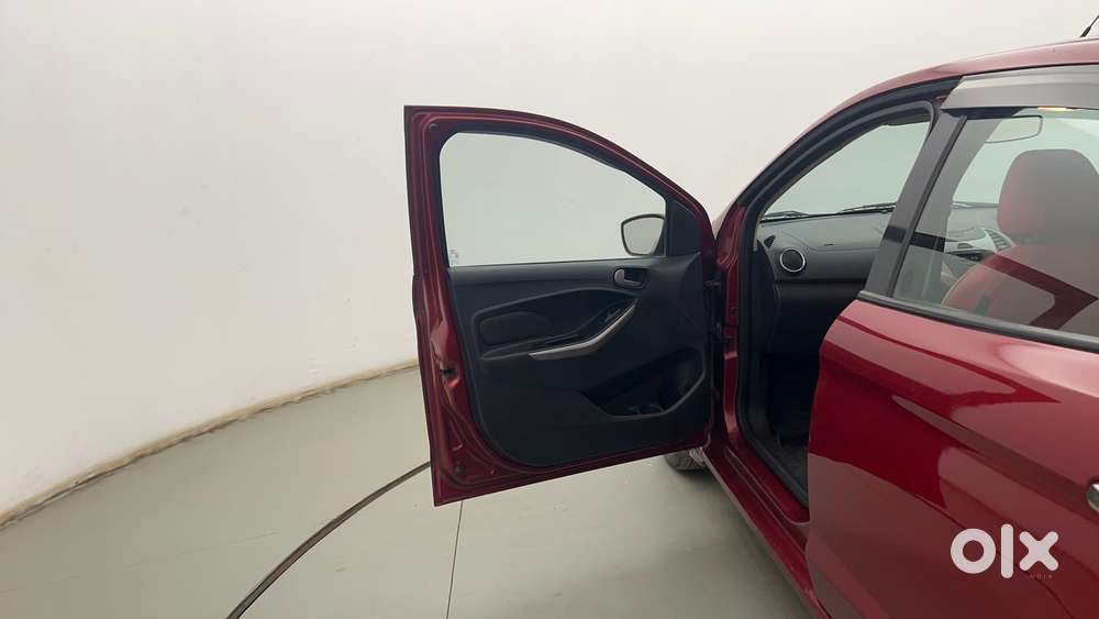 Ford Figo Petrol Titanium, 2018, Petrol