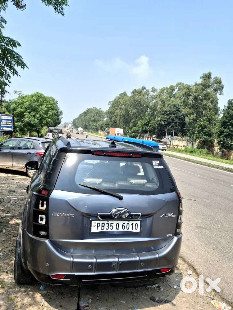 Mahindra Xuv500 [2015-2018] 2014
