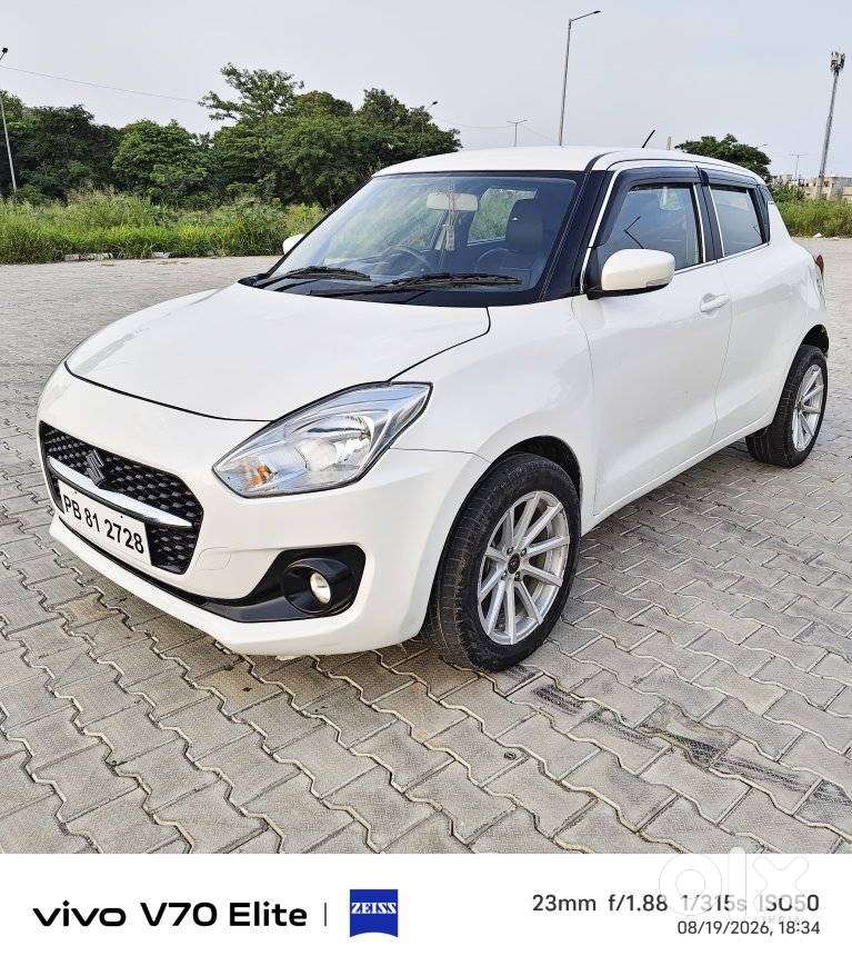 Maruti Suzuki Swift Vxi + Manual, 2022, Petrol