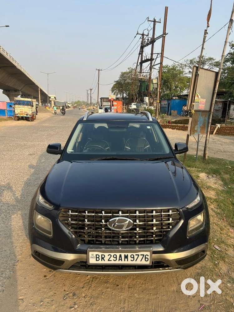 Hyundai Venue 2020 Petrol Well Maintained