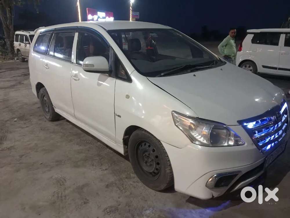 Toyota Innova 2012 Petrol 138000 Km Driven