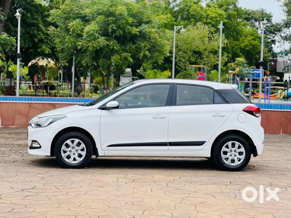 Hyundai I20 Sportz 1.2 Bs-iv, 2017, Petrol
