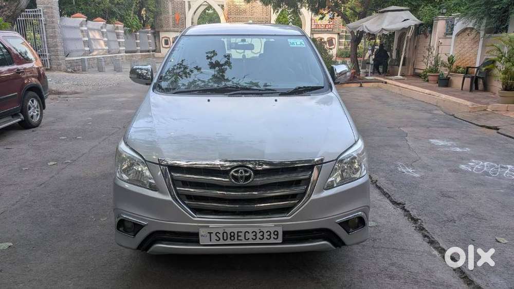 Toyota Innova 2.5 Ev (diesel) Ps 8 Seater Bs Iv, 2014, Diesel