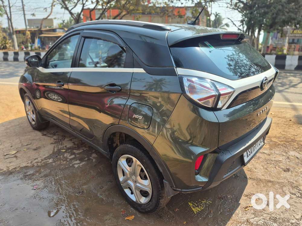 Tata Nexon 1.2 Revotron Xm (s), 2023, Petrol