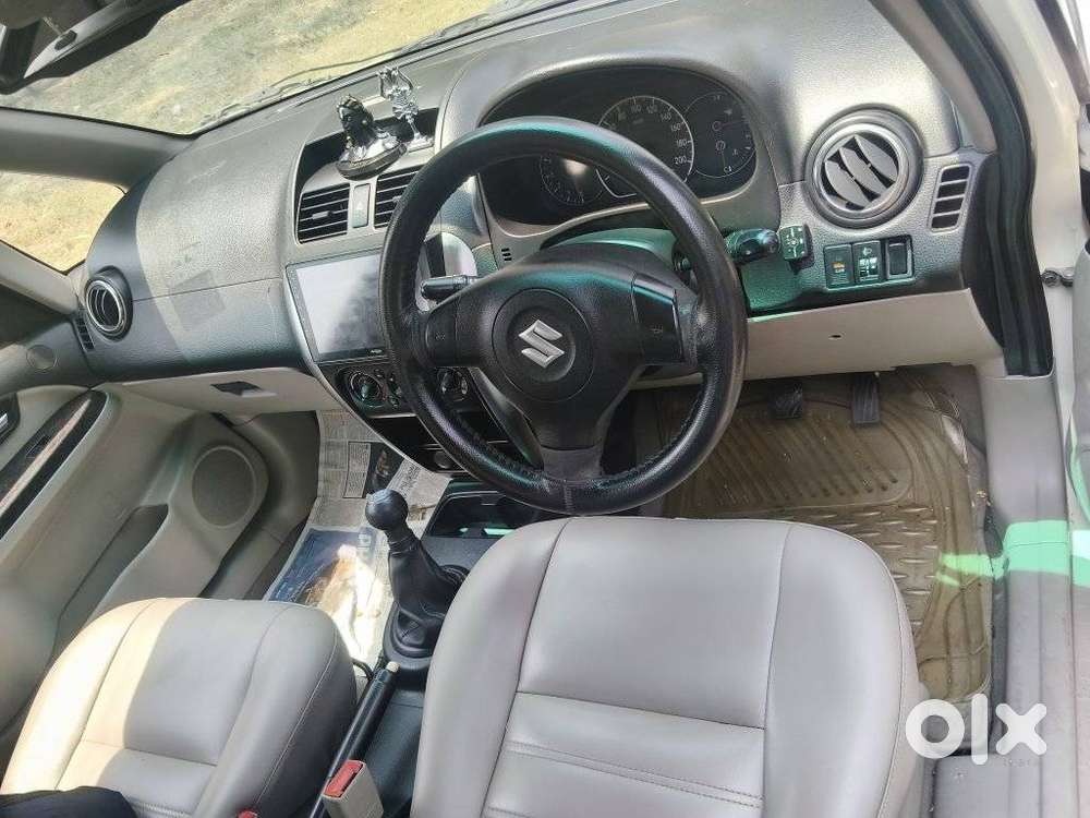 Maruti Suzuki Sx4 Vxi Bsiv, 2013, Petrol
