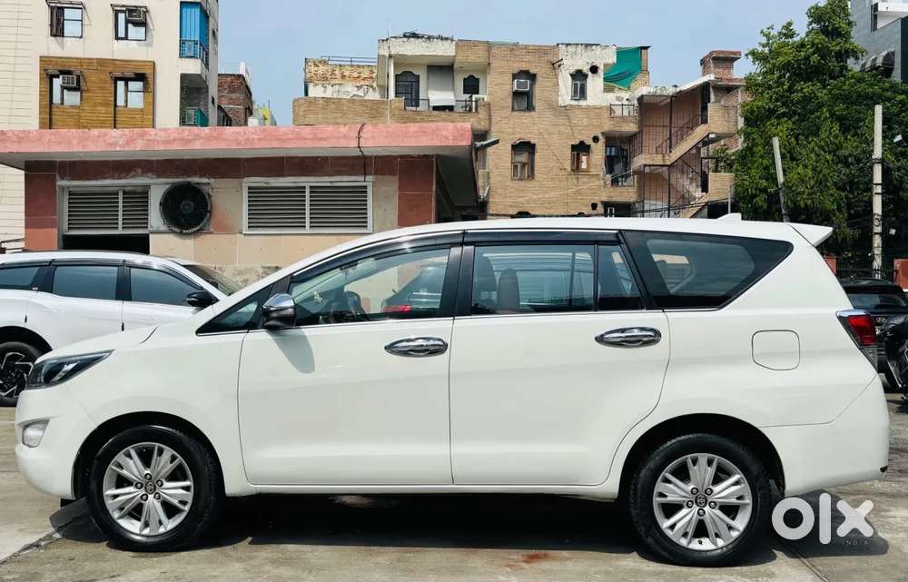 Toyota Innova Crysta 2.8 Zx At 7 Seater, 2018, Diesel