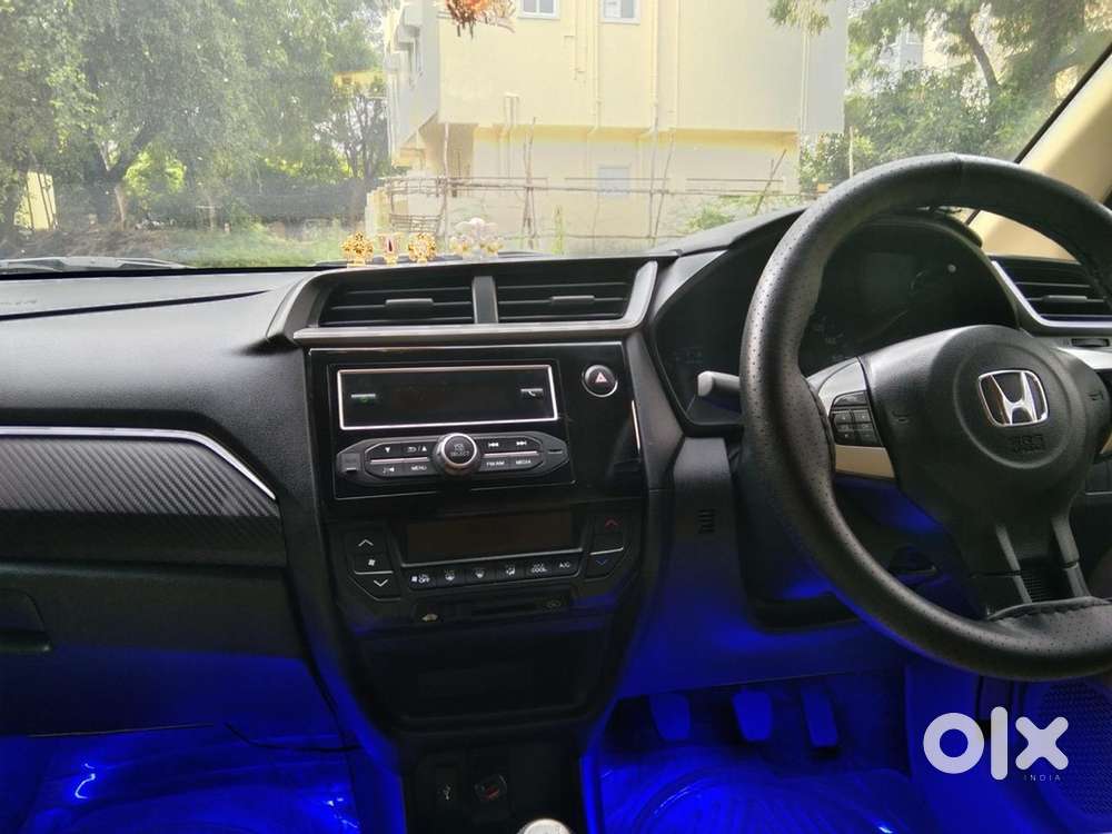 Honda Brio S(o) Mt,petrol 2018, Rally Red
