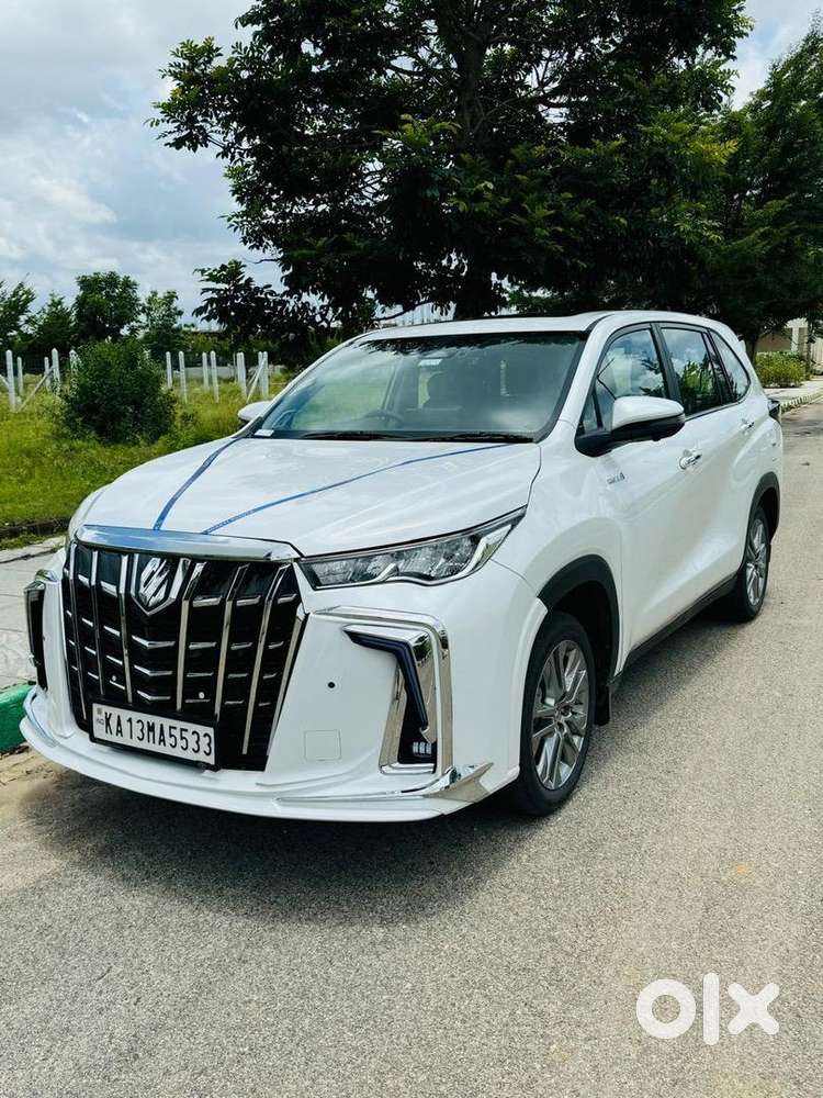 Toyota Innova Hycross 2024