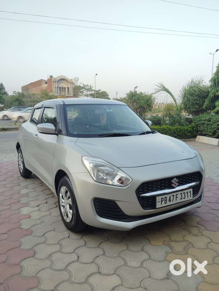 Maruti Suzuki Swift Vxi + Manual, 2022, Petrol