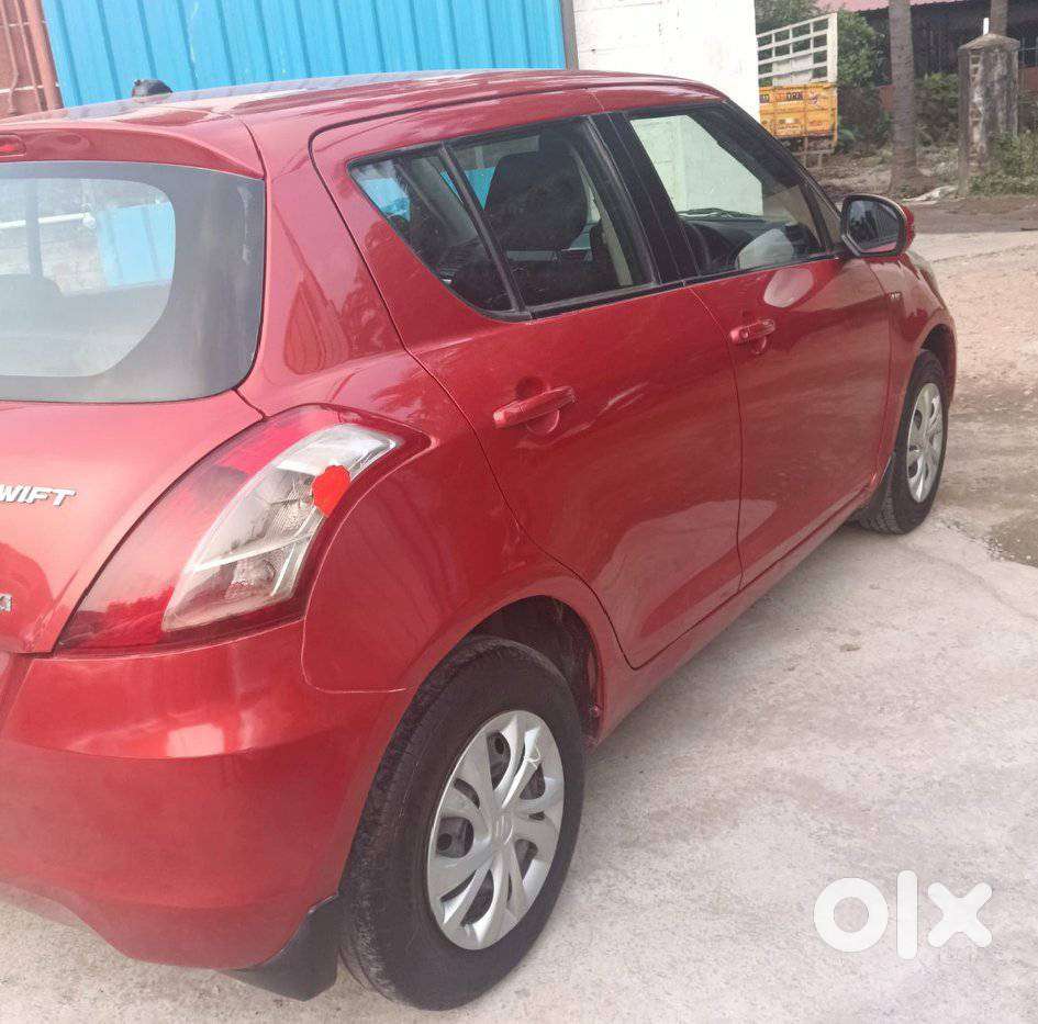Maruti Suzuki Swift Vxi + Manual, 2012, Petrol