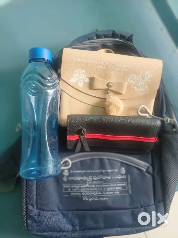 combo offer! Backpack+handbag+ waterbottle+ purse -500 only