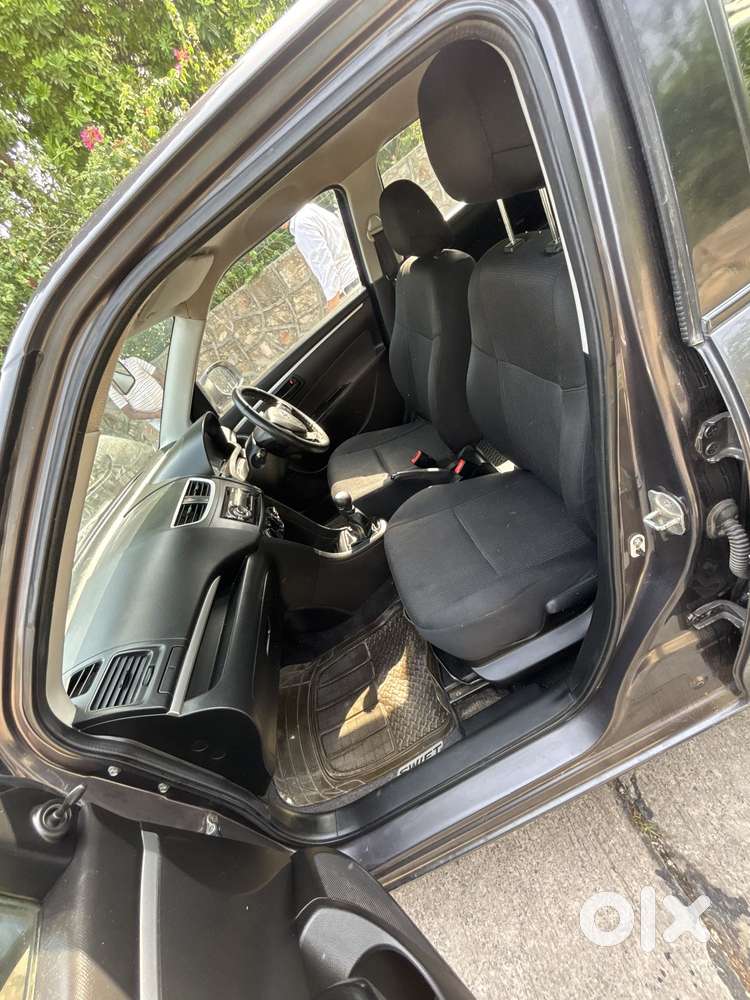 Maruti Suzuki Swift 1.3 Dlx, 2016, Petrol