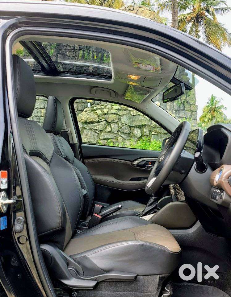 Toyota Urban Cruiser Hyryder 1.5 V Hybrid, 2025, Petrol