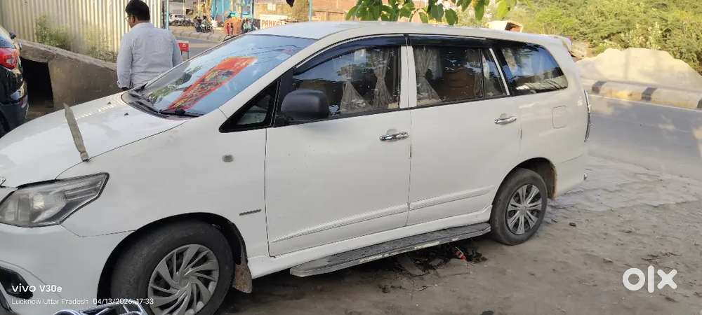 Toyota Innova 2014 Diesel 200000 Km Driven