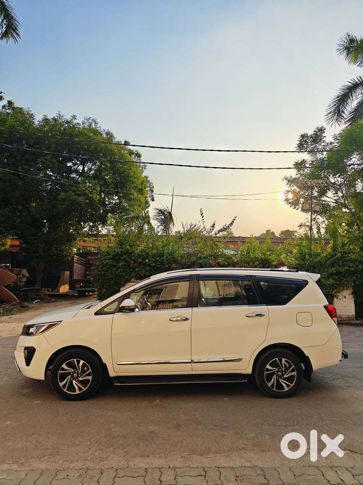 Toyota Innova Crysta 2.4 G Mt, 2021, Diesel