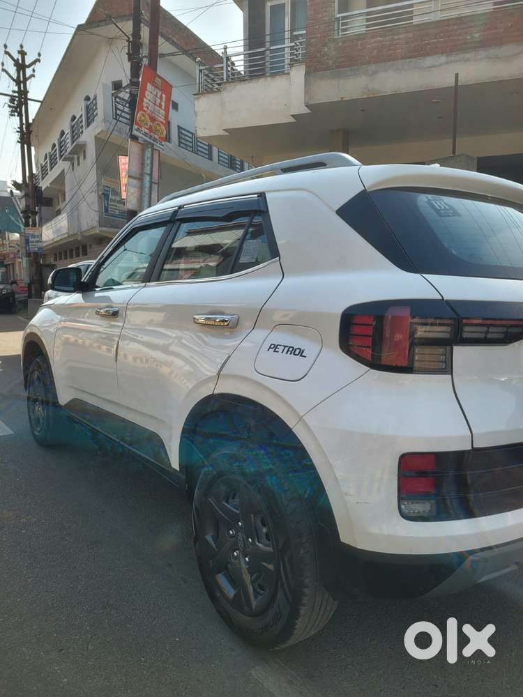 Hyundai Venue S (o) 1.2 Petrol Knight Edition, 2025, Petrol