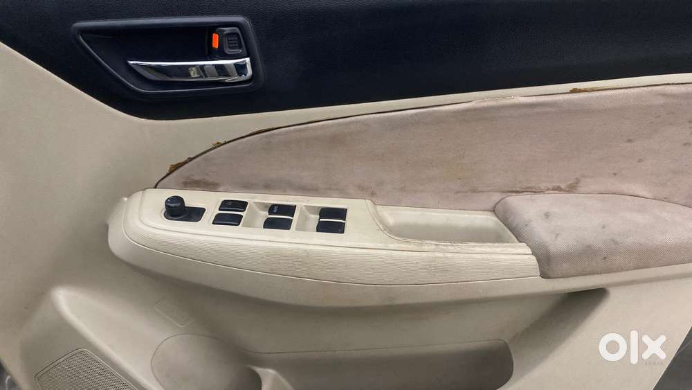 Maruti Suzuki Swift Dzire Amt Vxi, 2017, Petrol