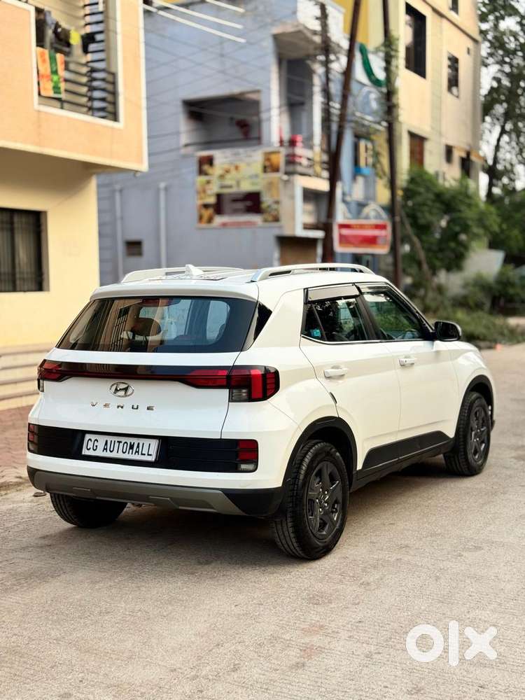 Hyundai Venue S Diesel, 2024, Diesel
