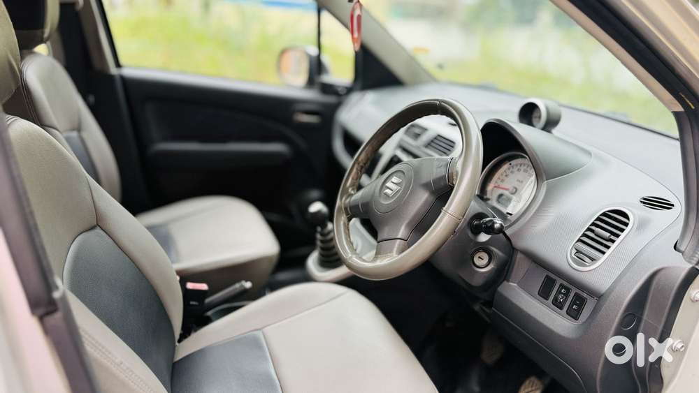 Maruti Suzuki Ritz Vxi, 2012, Petrol