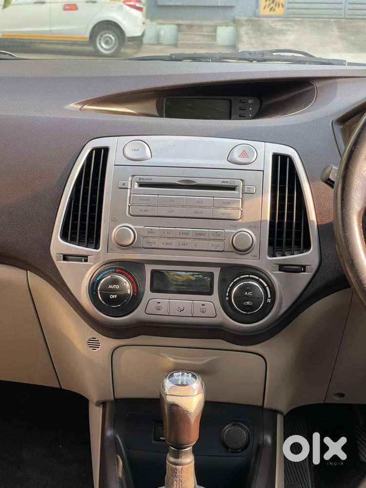 Hyundai I20 2010-2012 1.2 Sportz, 2011, Petrol