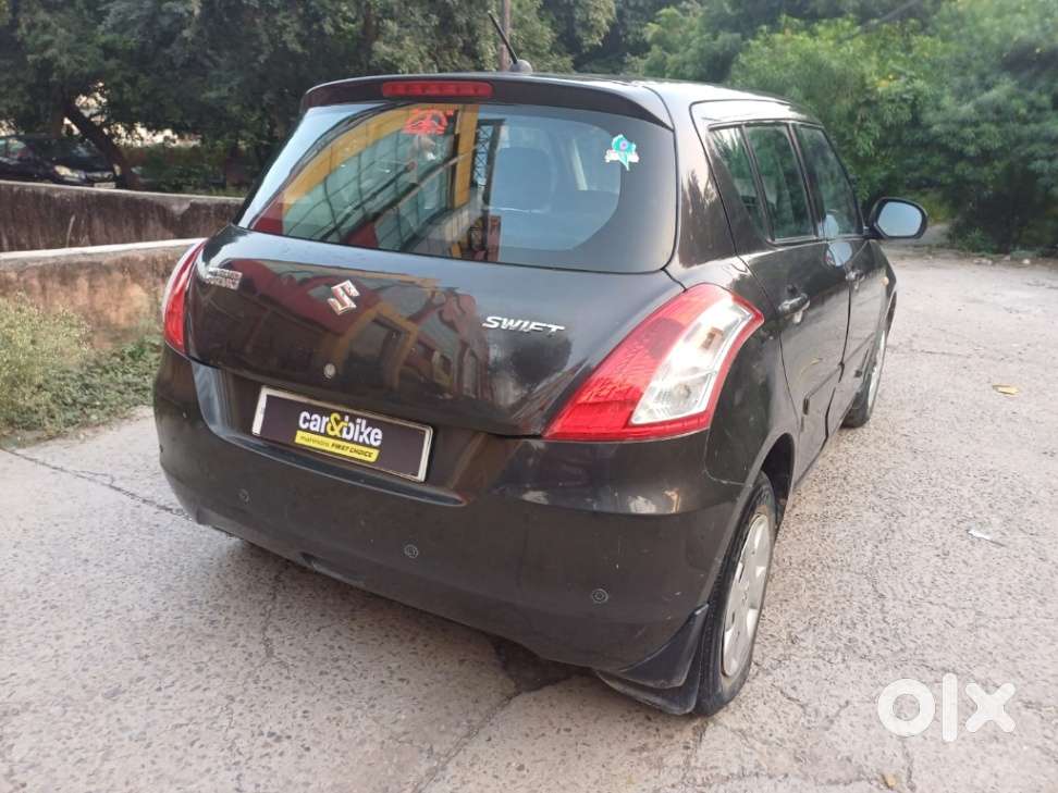 Maruti Suzuki Swift Lxi Optional-o, 2017, Petrol