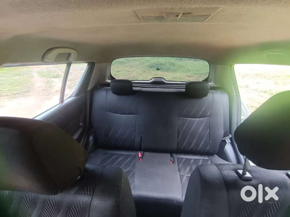Maruti Suzuki Swift Vxi 2012