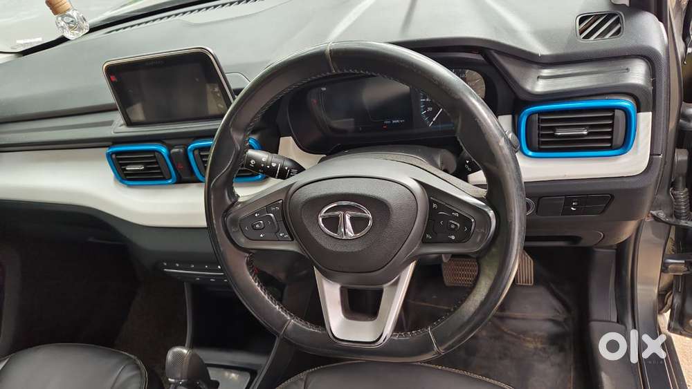 Tata Punch 1.2 Revotron Creative Amt Dual Tone, 2022, Petrol