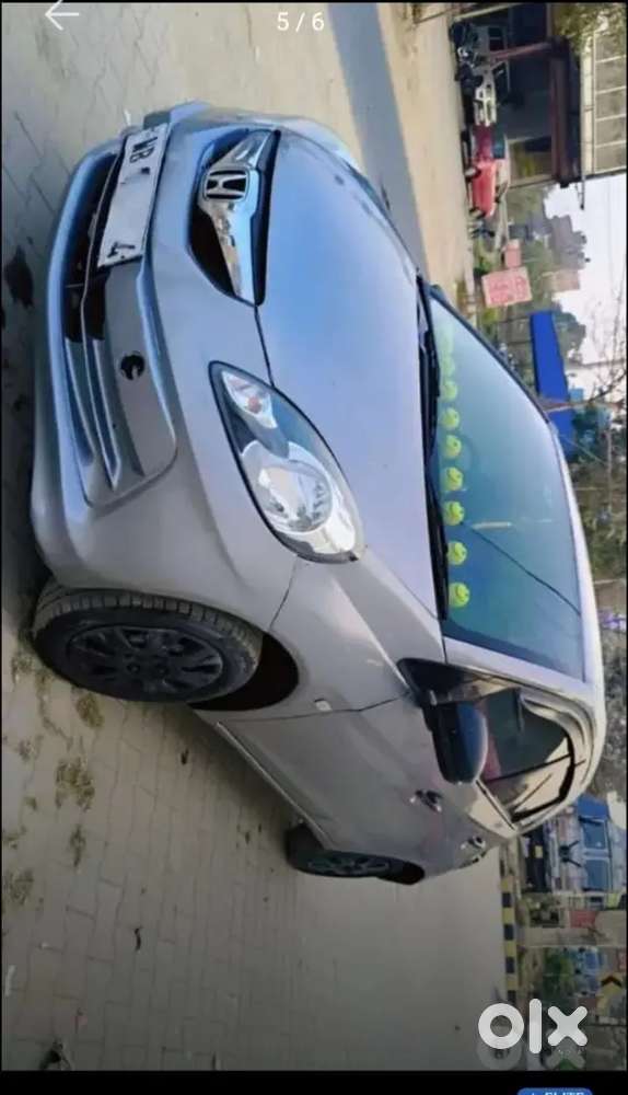 Honda Brio Automatic 2015 Variant