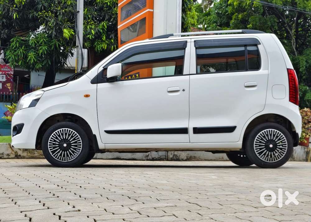 Maruti Suzuki Wagon R Amt Vxi, 2016, Petrol