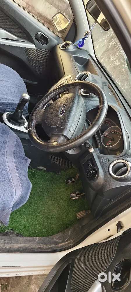 Ford Figo Petrol Exi 2015