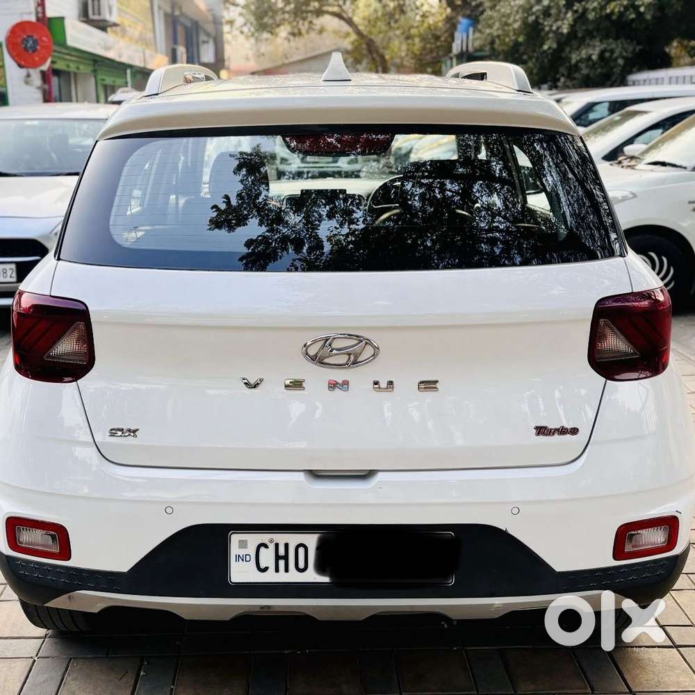Hyundai Venue 1.0 Sx (o) Turbo Dct Dual Tone, 2019, Petrol