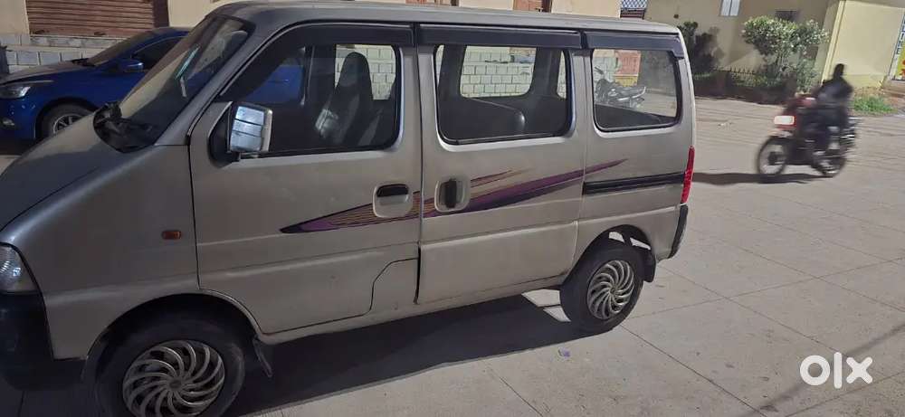Maruti Suzuki Eeco 2016