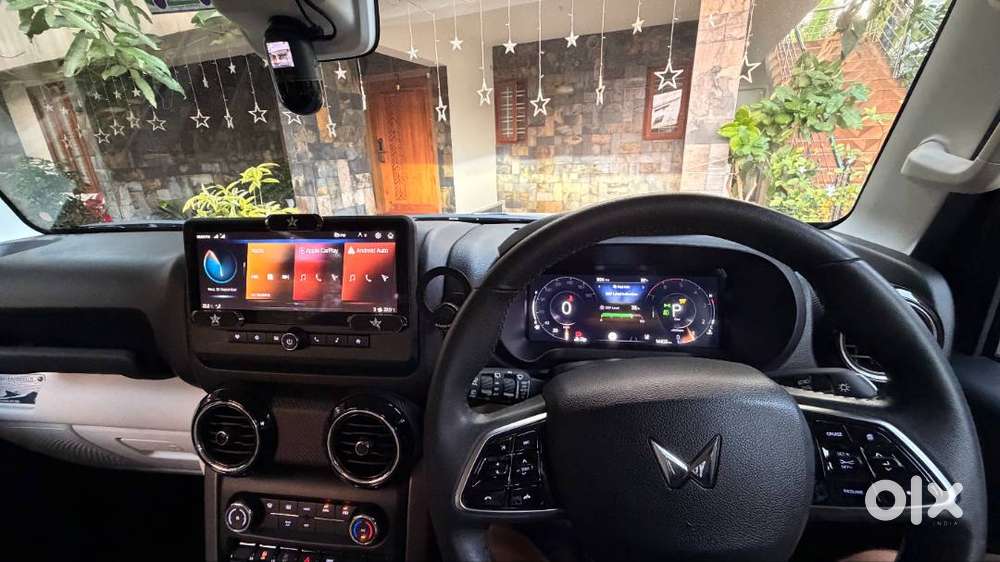 Mahindra Thar Roxx Ax5l 2wd 2025 Diesel 14400 Km