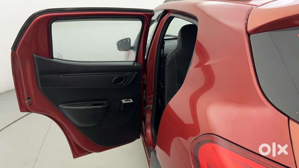 Renault Kwid 2019-ongoing 1.0 Rxt Amt (o), 2017, Petrol