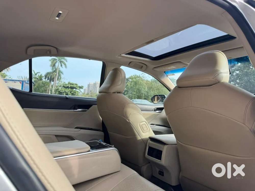 Toyota Camry Hybrid, 2019, Petrol