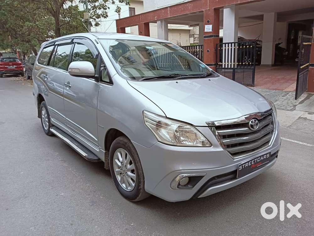Toyota Innova 2.5 Z Diesel 7 Seater Bs Iv, 2014, Diesel