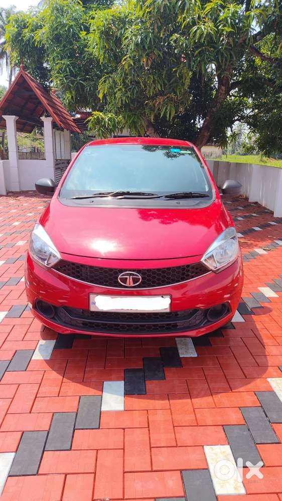 Tata Tiago Xe, 2018, Petrol