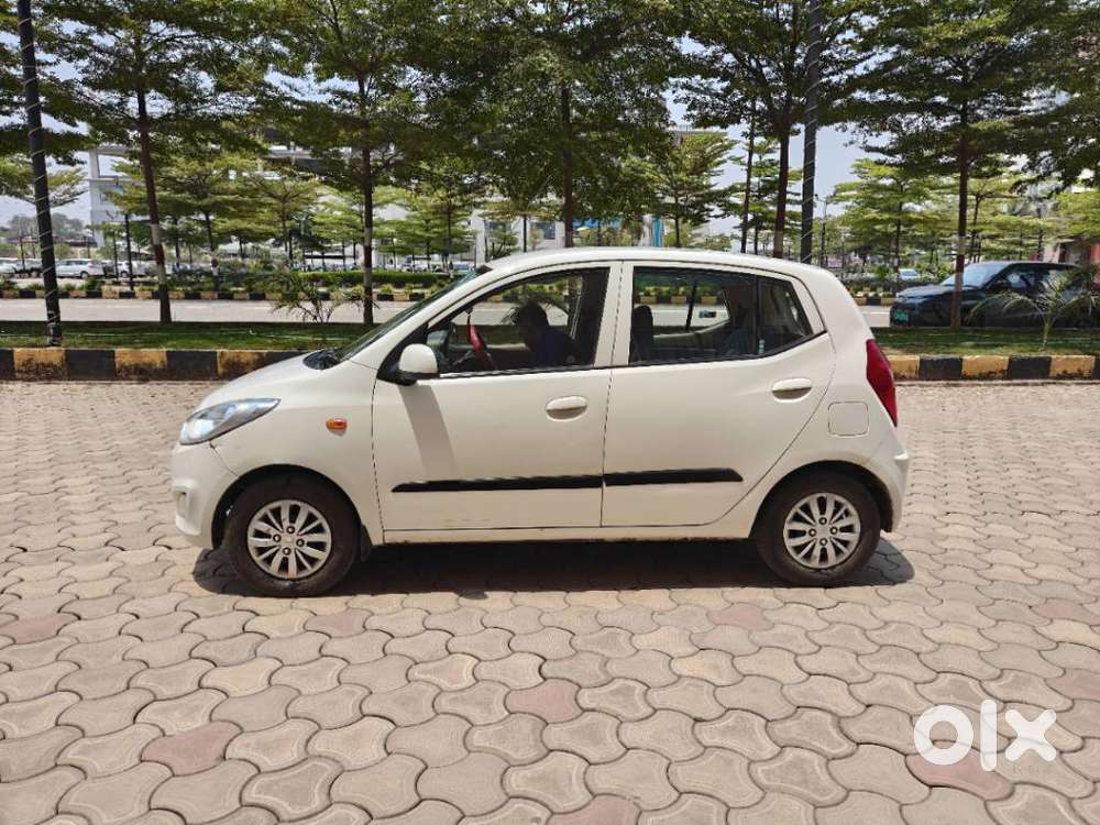 Hyundai I10 Sportz, 2014, Petrol