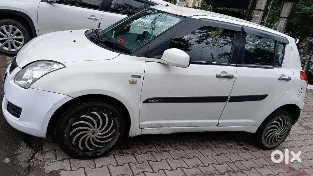 Maruti Suzuki Swift 2011 Diesel 195000 Km Driven