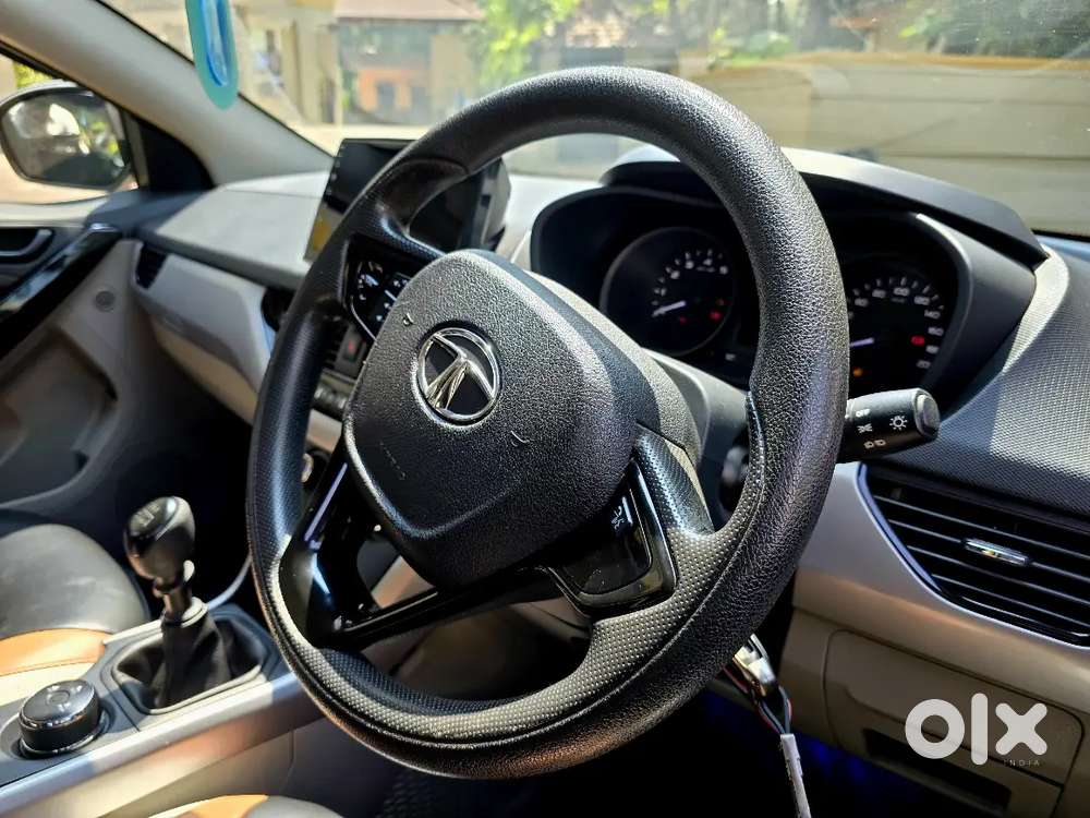 Tata Nexon 2018 Petrol 37900 Km Driven