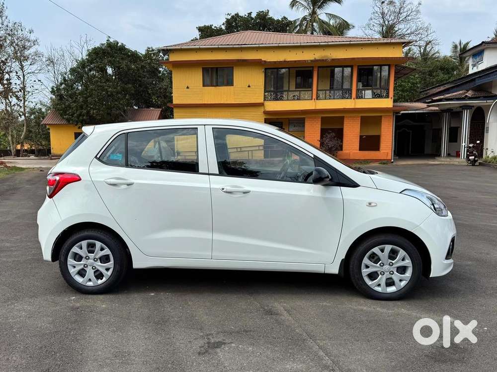 Hyundai Grand I10 2016 Petrol 17500 Km Driven