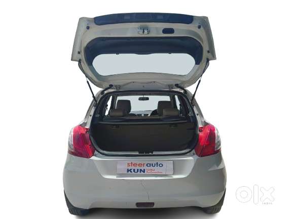 Maruti Suzuki Swift Vxi, 2012, Petrol