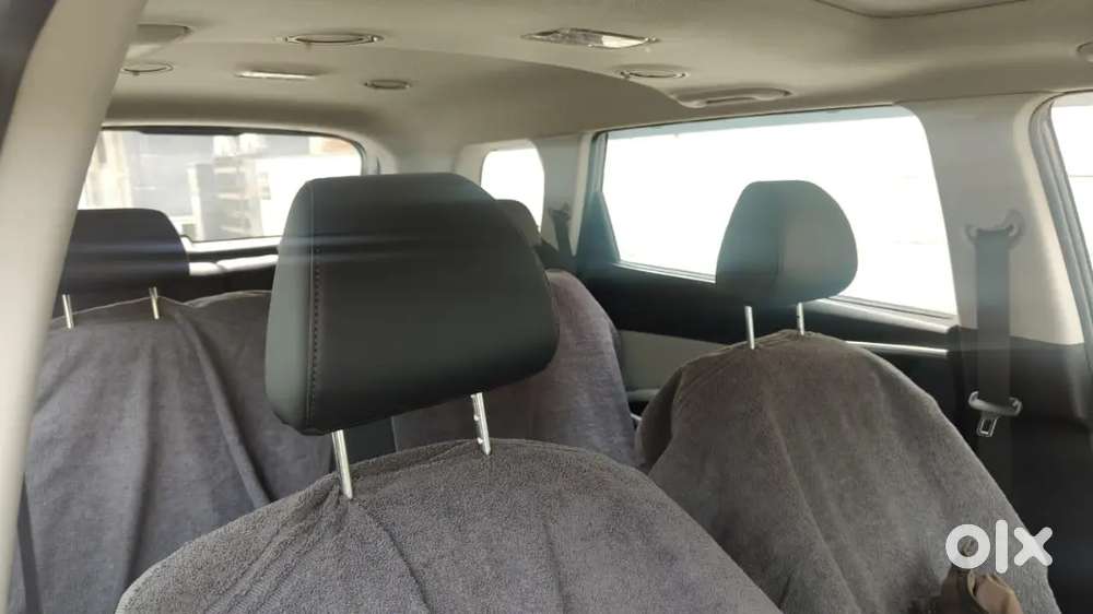 Kia Carens 2025 Petrol Well Maintained