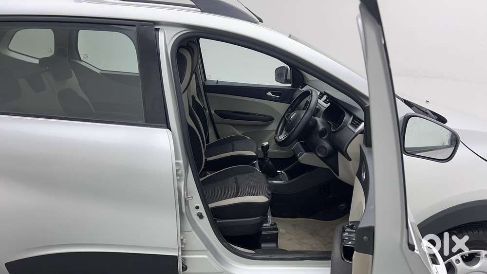 Renault Triber Rxz, 2019, Petrol