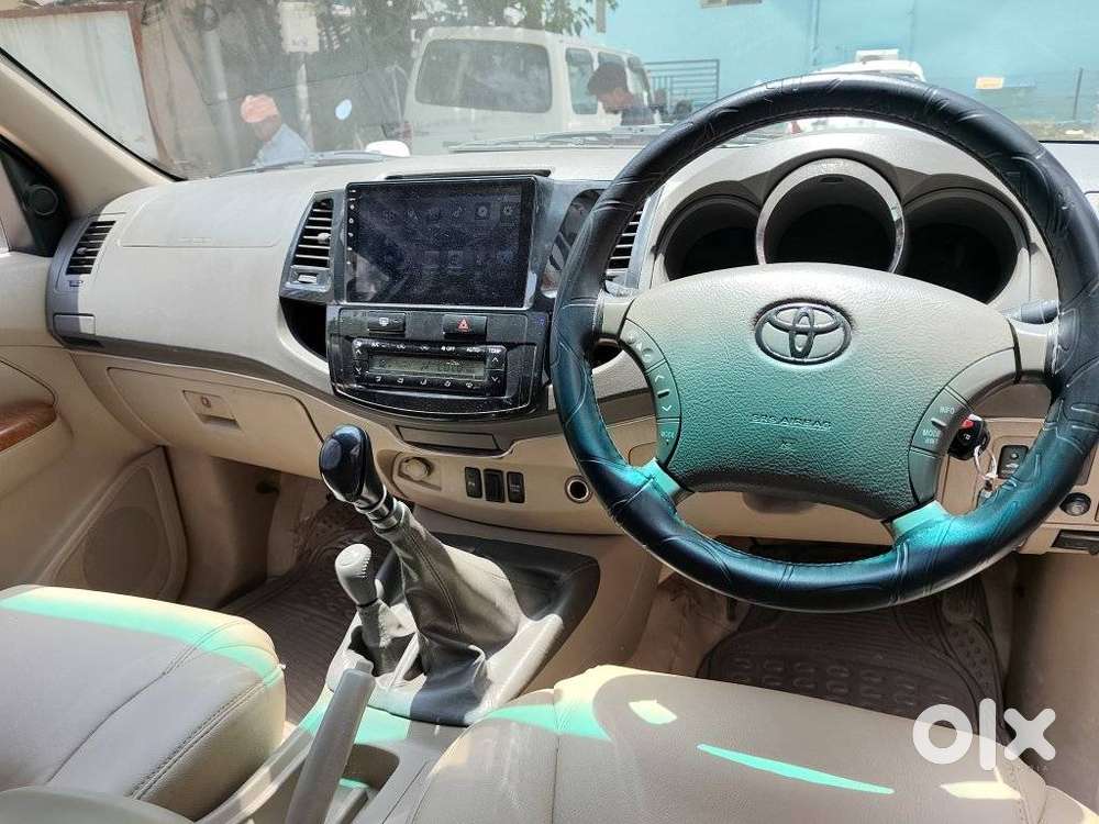 Toyota Fortuner 3.0 4x4 Manual, 2010, Diesel